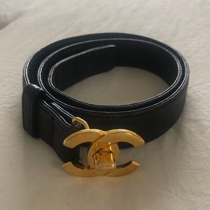 Beautiful caviar leather turn lock Chanel belt